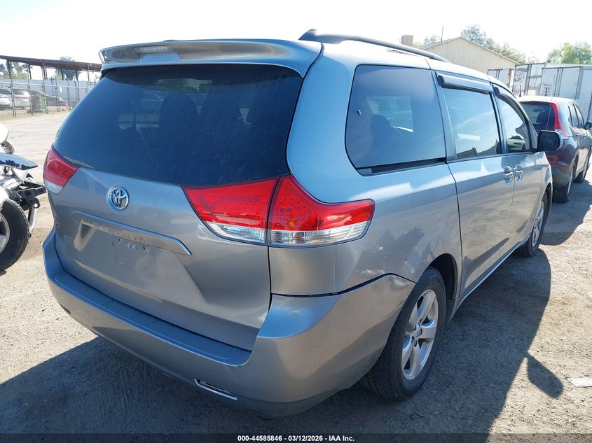 2011 Toyota Sienna Le V6