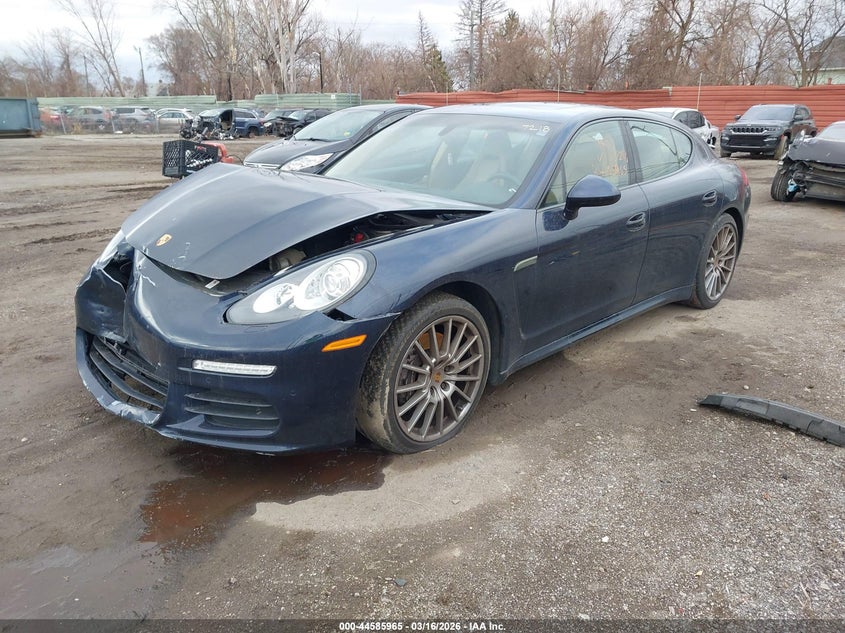 2016 Porsche Panamera 4
