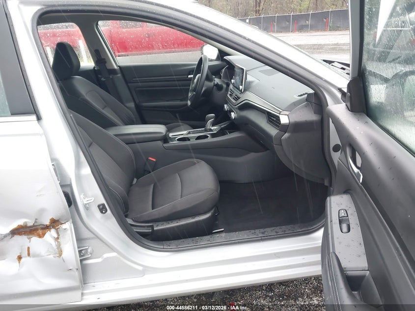 2024 Nissan Altima Sv Fwd