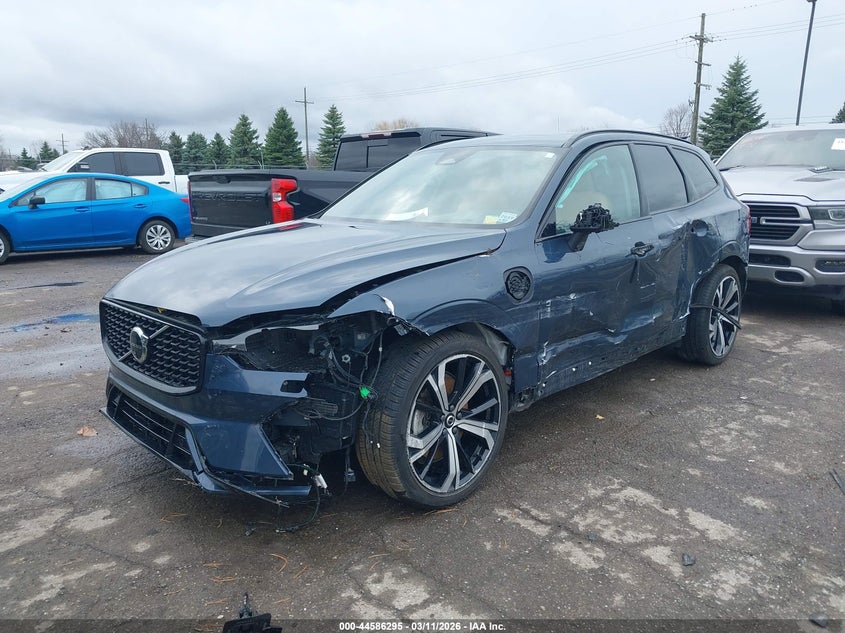 2024 Volvo Xc60 Recharge Plug-In Hybrid T8 Ultimate Dark Theme
