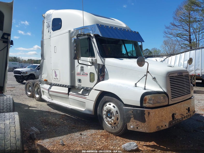 1FUJBBCG82LJ08136 FREIGHTLINER CONVENTIONAL Photo 1