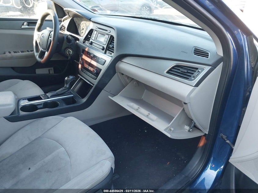 2017 HYUNDAI SONATA auction photo 5