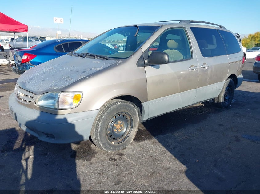 2001 Toyota Sienna Le