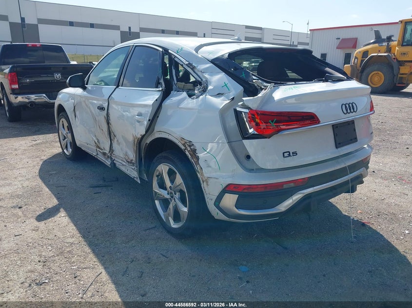 Vin: wa15aafy3m2081425, lot: 45083496, audi q5 sportback premium plus 45 tfsi quattro s tronic 20213