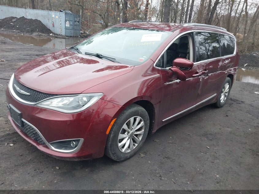 2018 Chrysler Pacifica Touring L