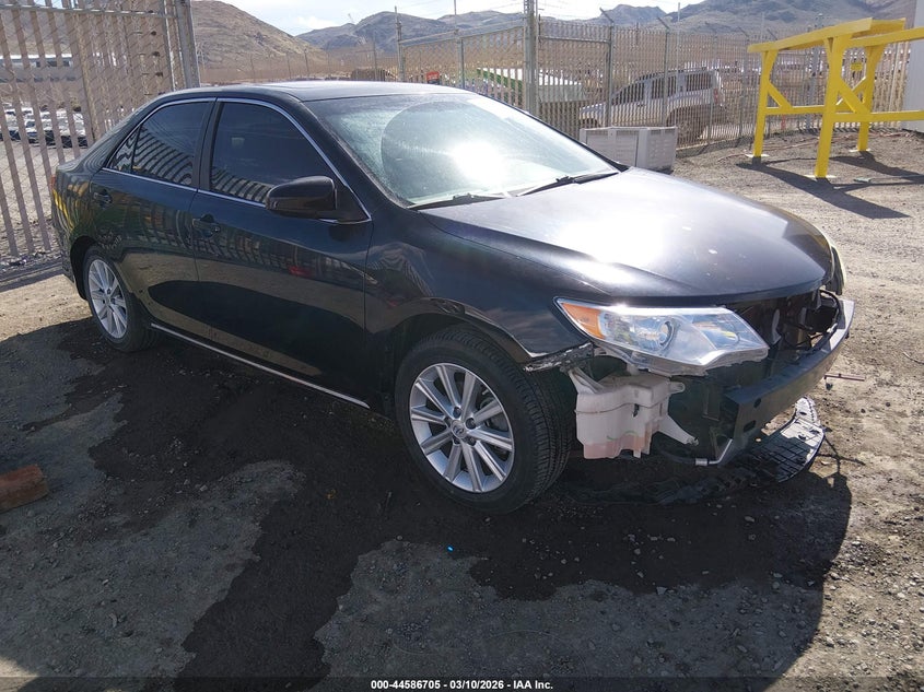 2013 TOYOTA CAMRY XLE