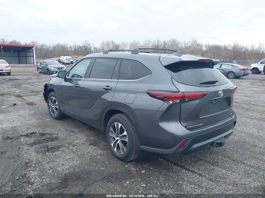 2025 Toyota Highlander Hybrid Xle
