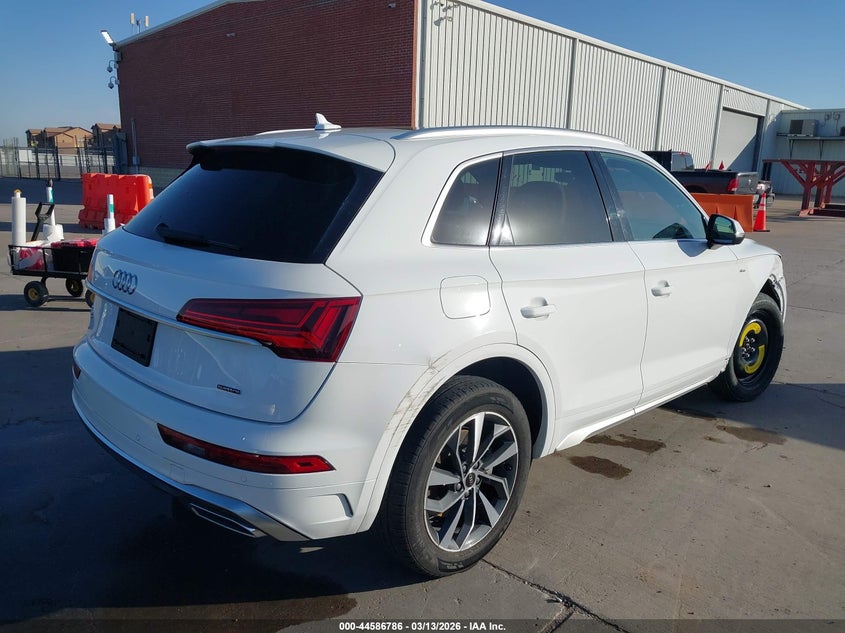 Vin: wa1eaafy8r2083162, lot: 45083690, audi q5 premium plus 45 tfsi s line quattro 20244
