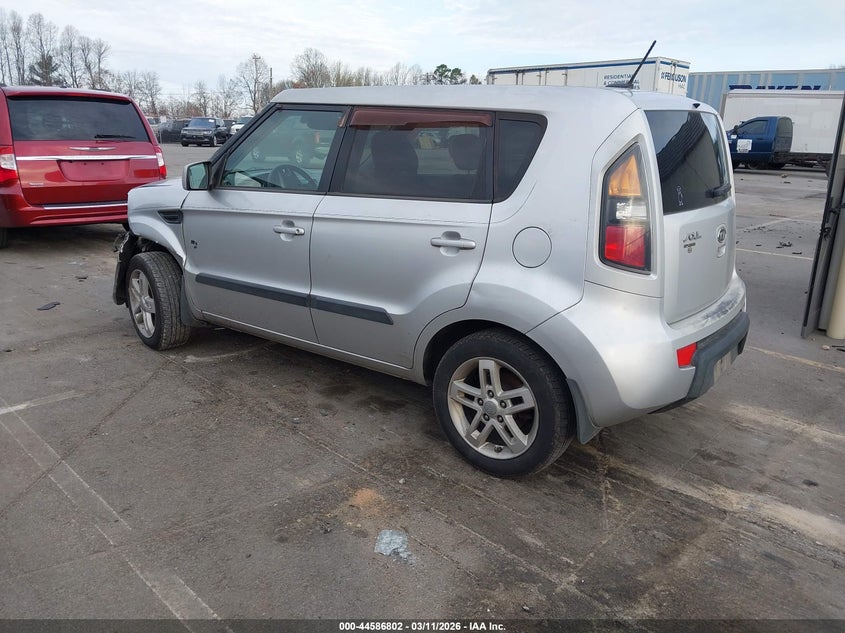 2011 Kia Soul +