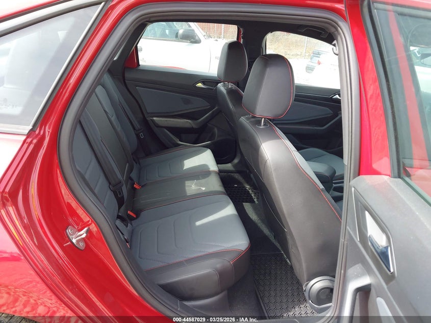 2025 VOLKSWAGEN JETTA GLI auction photo 8