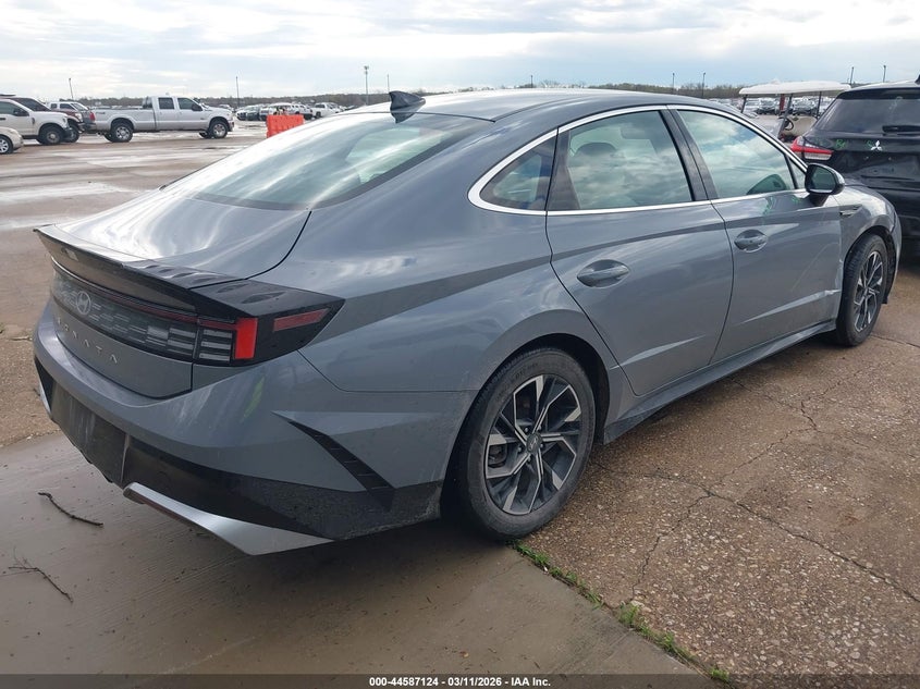 2025 Hyundai Sonata Sel