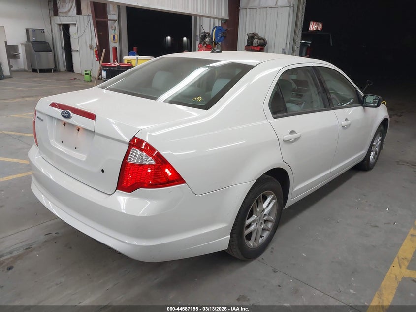 2011 Ford Fusion S