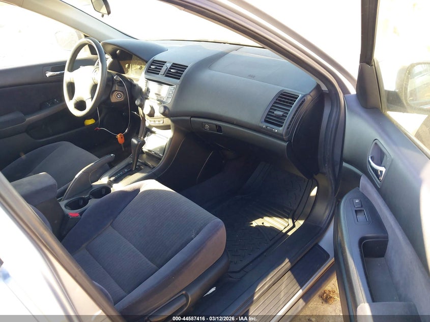 2004 HONDA ACCORD auction photo 5