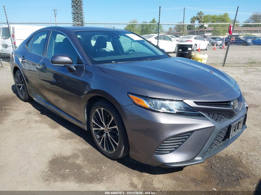 2020 Toyota Camry Se Awd