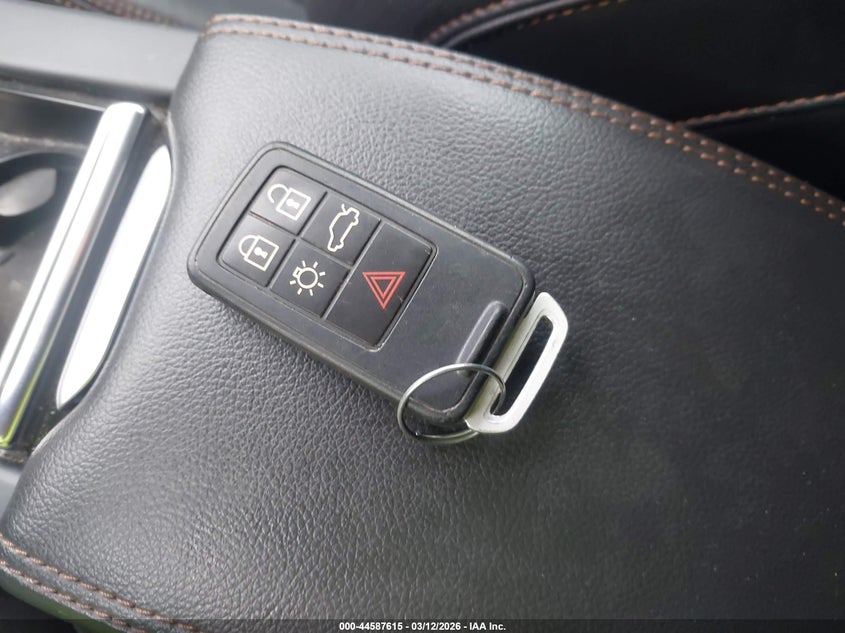 2016 Volvo V60 Cross Country T5 VIN: YV4612HKXG1011842 Lot: 44587615