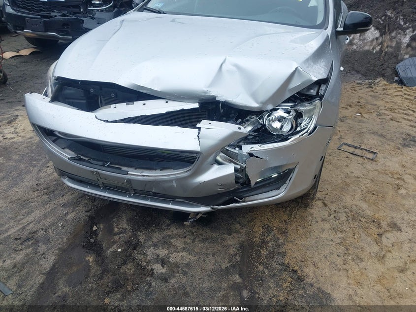 2016 Volvo V60 Cross Country T5