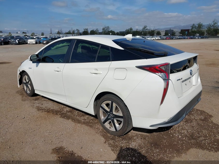 2016 Toyota Prius Three Touring