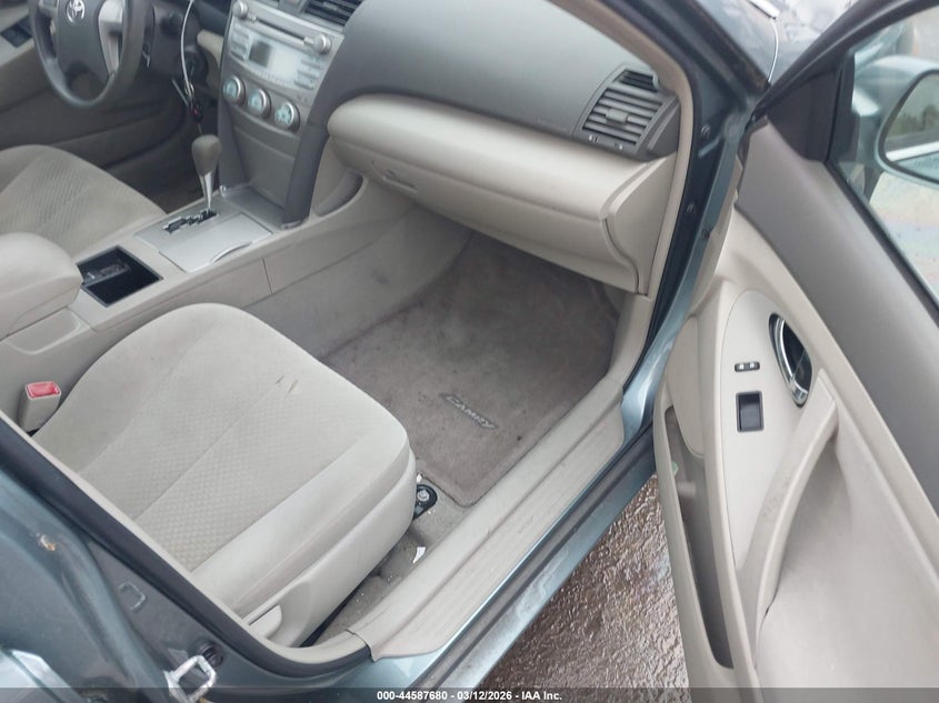 2009 Toyota Camry Le