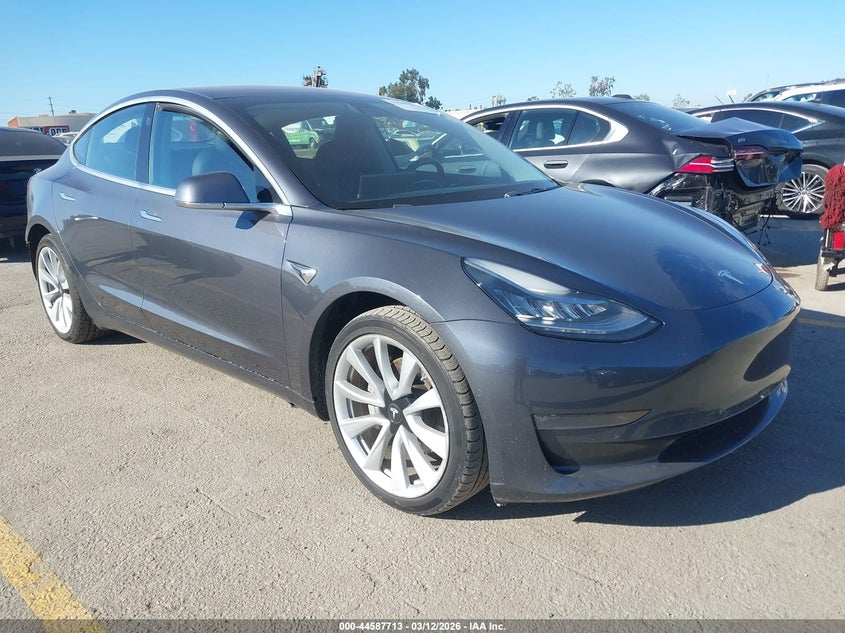 2018 Tesla Model 3 Long Range/Mid Range