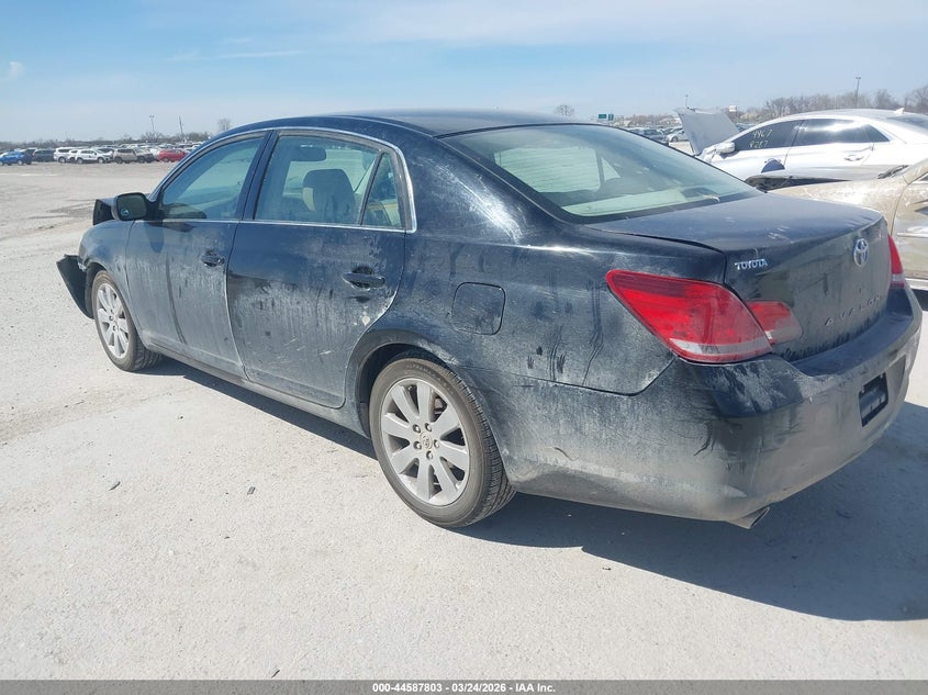 2005 Toyota Avalon Xls