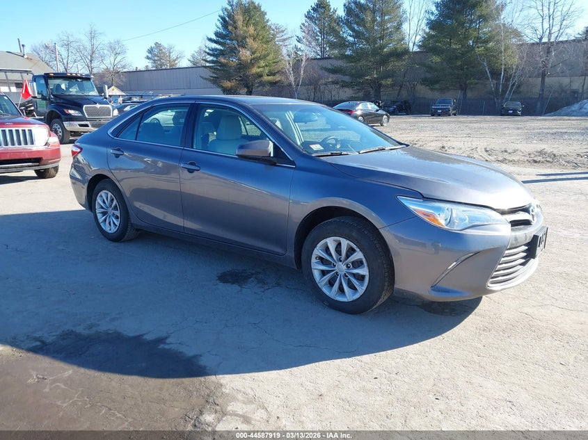 2017 TOYOTA CAMRY LE
