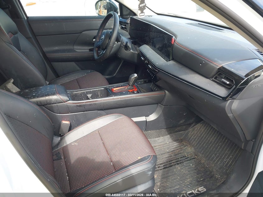 2025 Nissan Kicks Sr Fwd