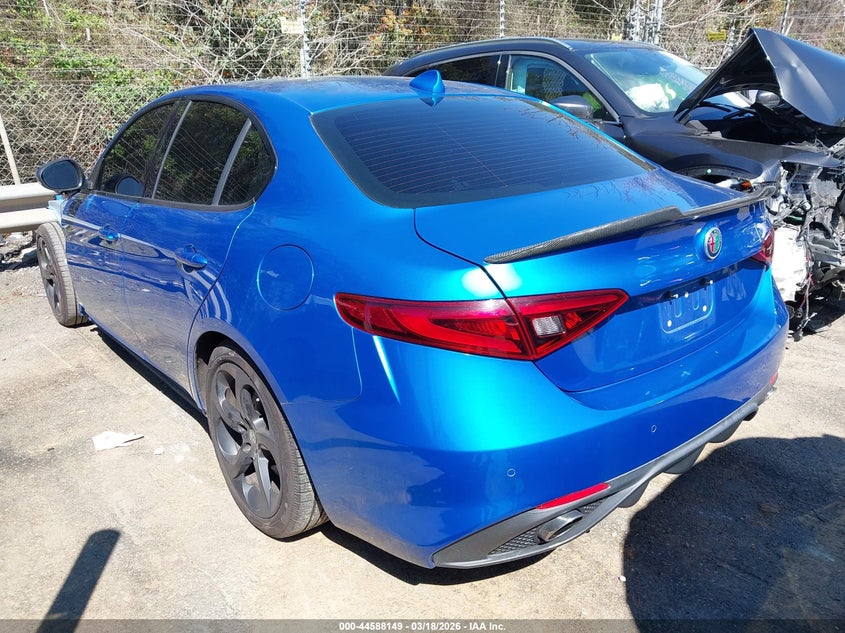 2017 Alfa Romeo Giulia Rwd