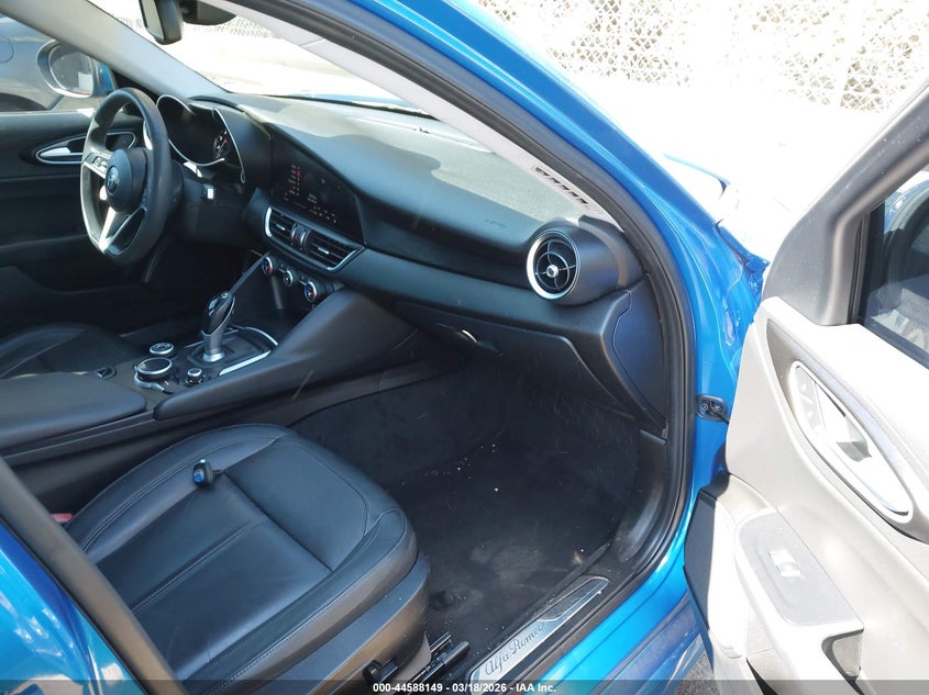 2017 Alfa Romeo Giulia Rwd