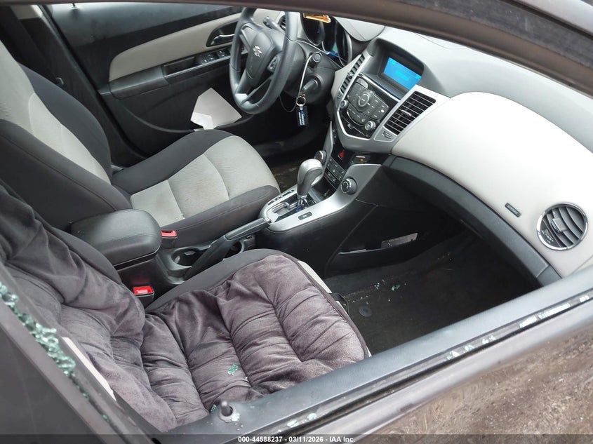 2014 Chevrolet Cruze Ls Auto