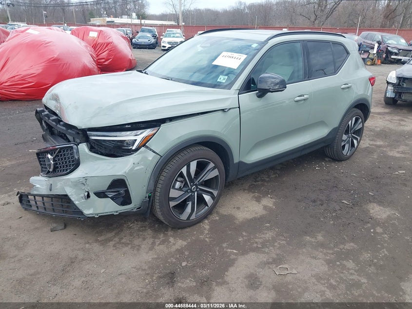 Vin: yv4l12uc7s2605017, lot: 45085348, volvo xc40 b5 plus dark theme 20252
