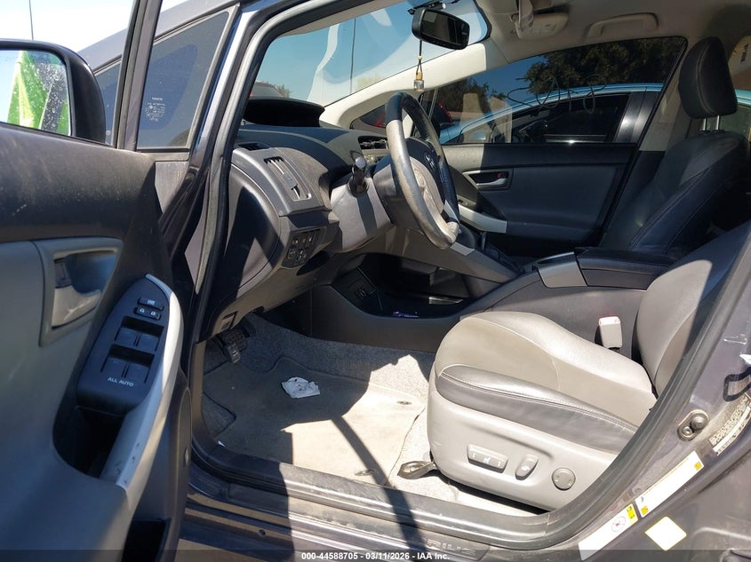 2013 Toyota Prius Plug-In Advanced