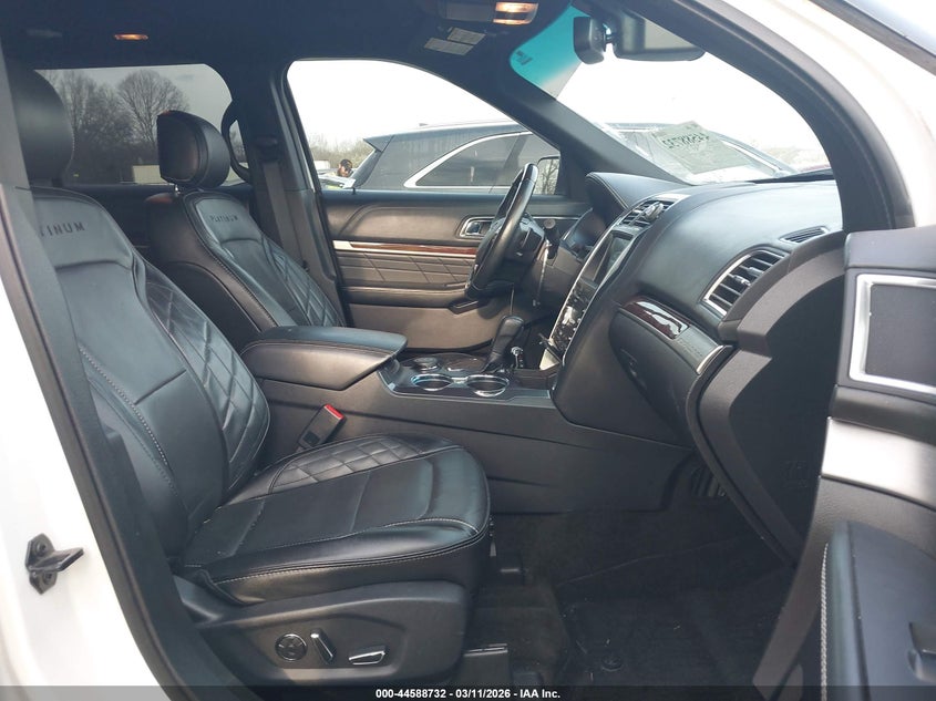 2017 Ford Explorer Platinum