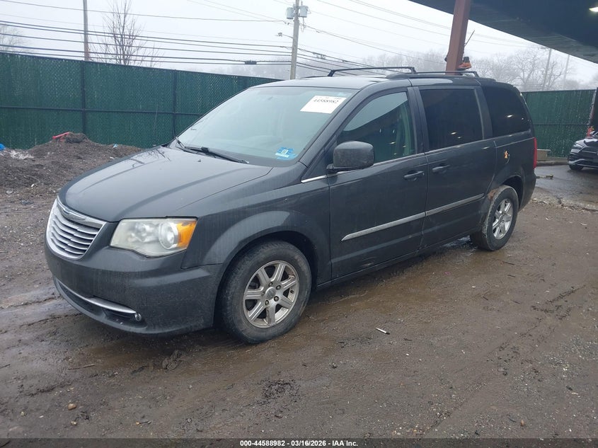 2012 Chrysler Town & Country Touring