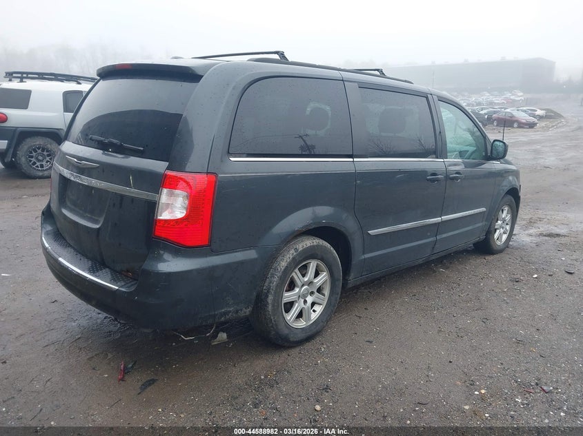 2012 Chrysler Town & Country Touring