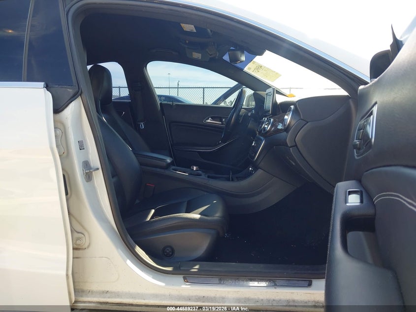 2015 Mercedes-Benz Cla 250