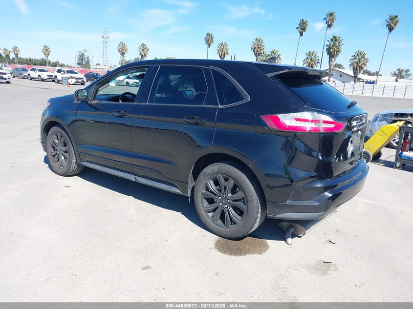 2022 Ford Edge Se