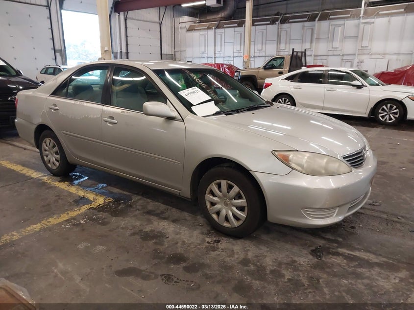 2005 Toyota Camry Le