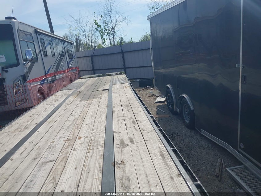 2026 PJ TRAILERS FLATBED GOOSENECK TRAILER (VIN: 4P53F492XT1424801