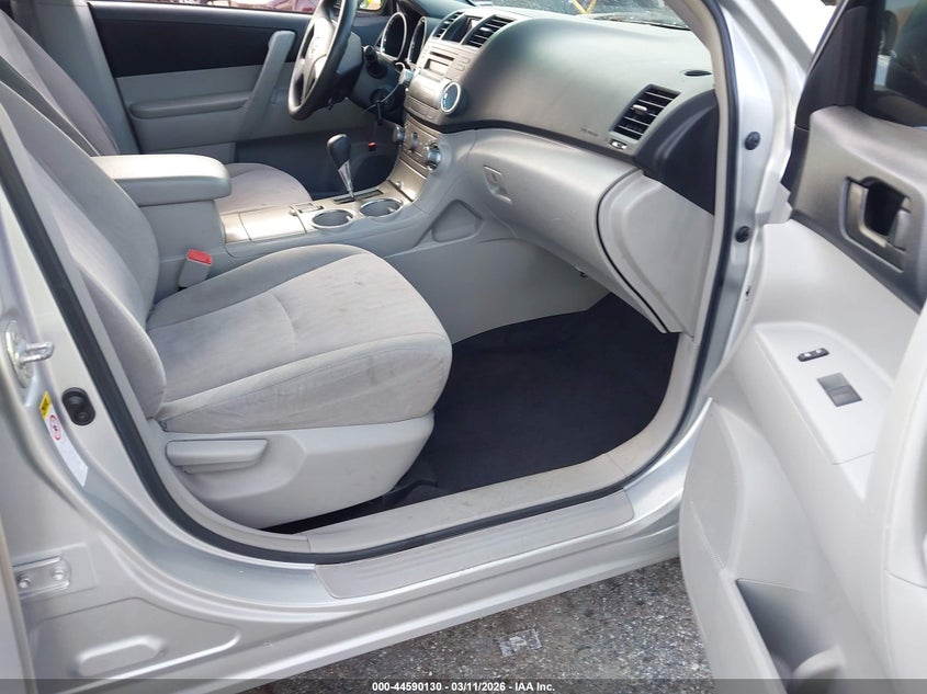 2011 Toyota Highlander Base V6