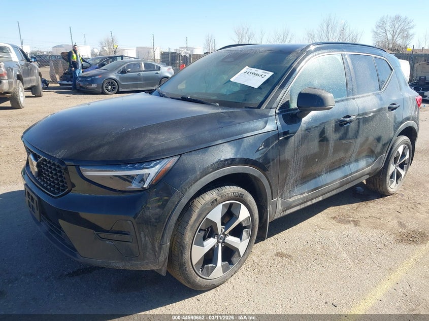 2024 Volvo Xc40 B5 Core Dark Theme YV4L12UK0R2231545 photo 1