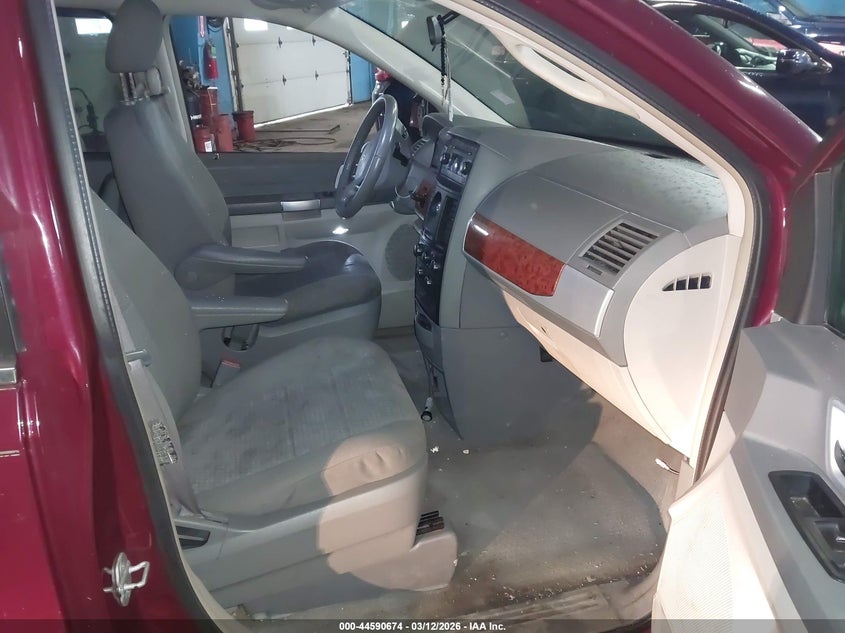 2008 Chrysler Town & Country Touring
