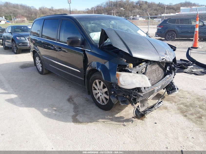 2014 Chrysler Town & Country Touring