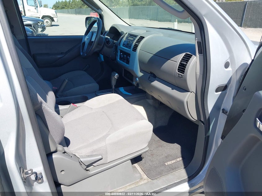 2011 Nissan Frontier S