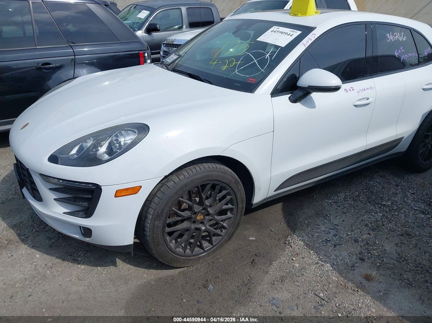 2018 Porsche Macan Sport Edition