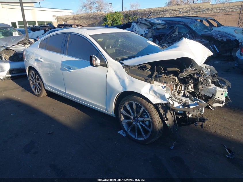 2015 VOLVO S60 T5 PLATINUM