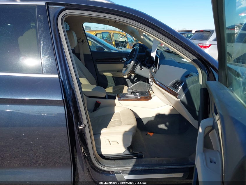 2018 Audi Q5 2.0T Premium/2.0T Tech Premium