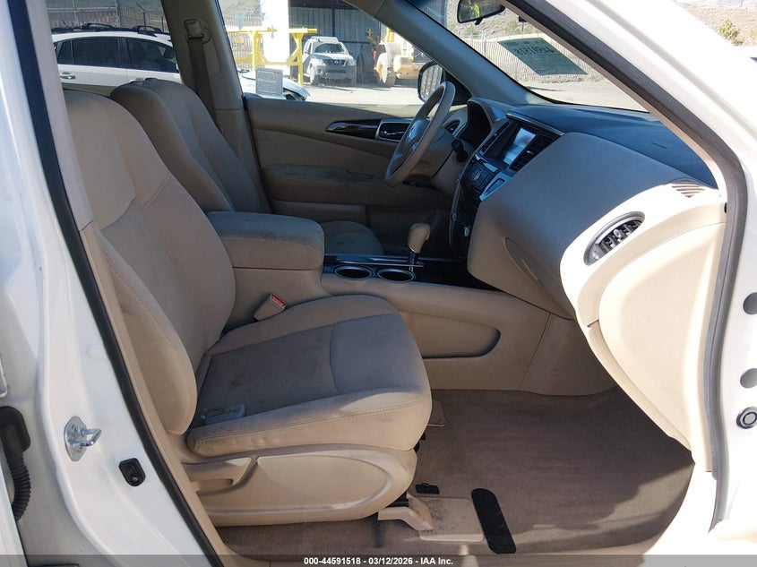 2015 Nissan Pathfinder S
