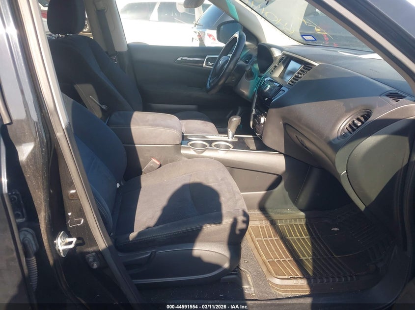 2013 Nissan Pathfinder S