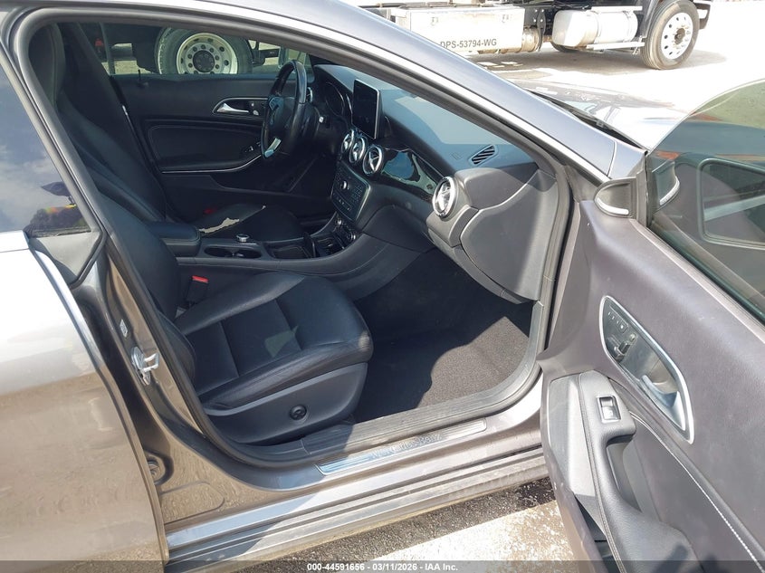 2015 Mercedes-Benz Cla 250