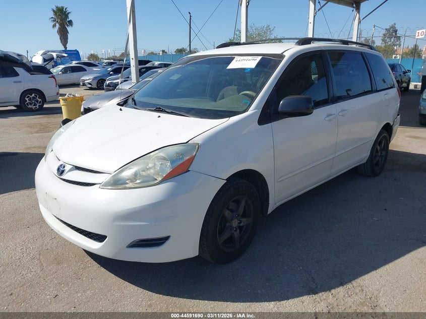 2008 Toyota Sienna Le